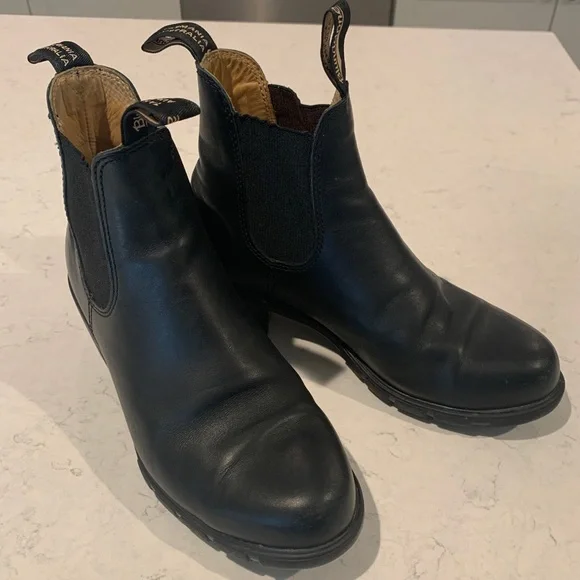 Blundstone Shoes Black Blundstone 671 Heeled Chelsea Boots